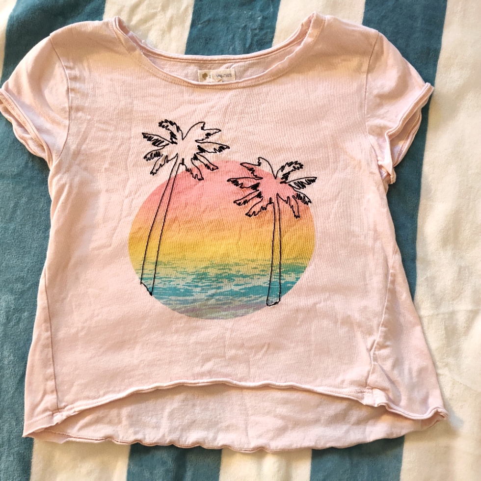 Cute Tucker + Tate Pink Tee, Ocean Sunset & Stitched Palm Trees Girls Sz. L